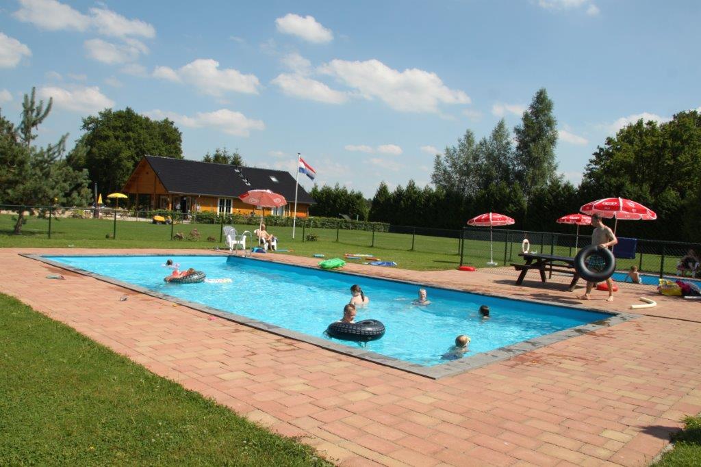 Zwembad van Camping De Drenthse Roos