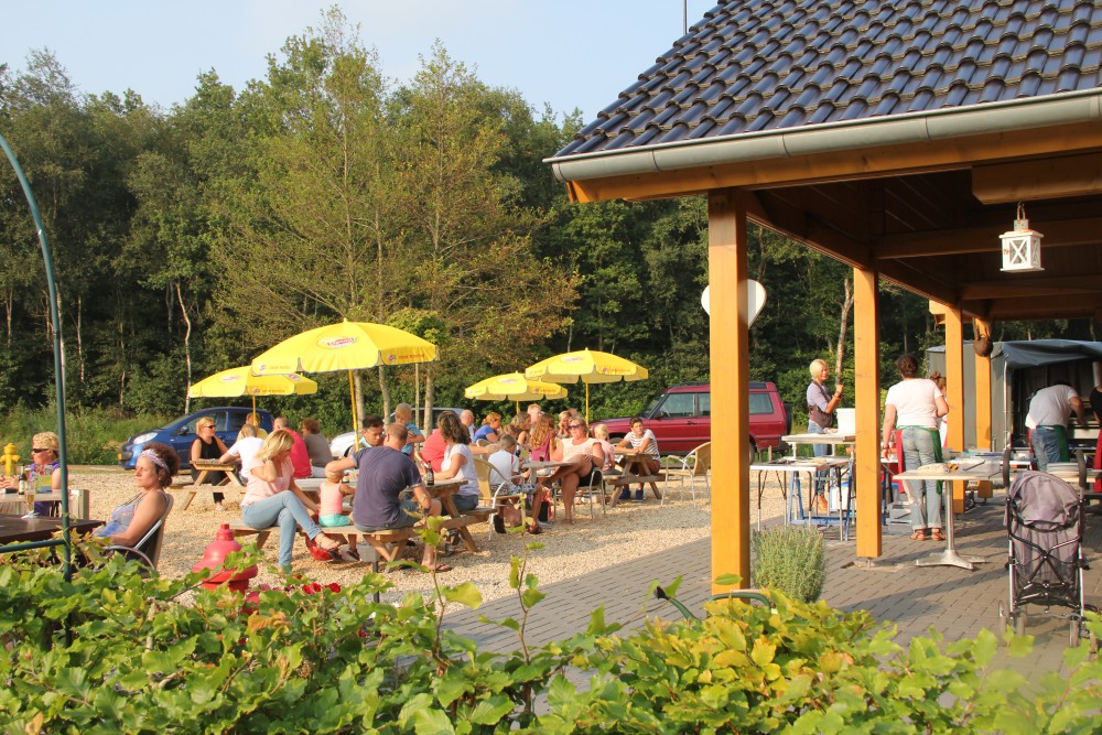 Ruime grasplaatsen voor toeristisch kamperen